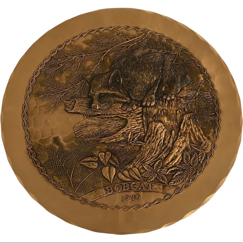 Vtg Solid Bronze Hand-Crafted Bobcat Plate Natale